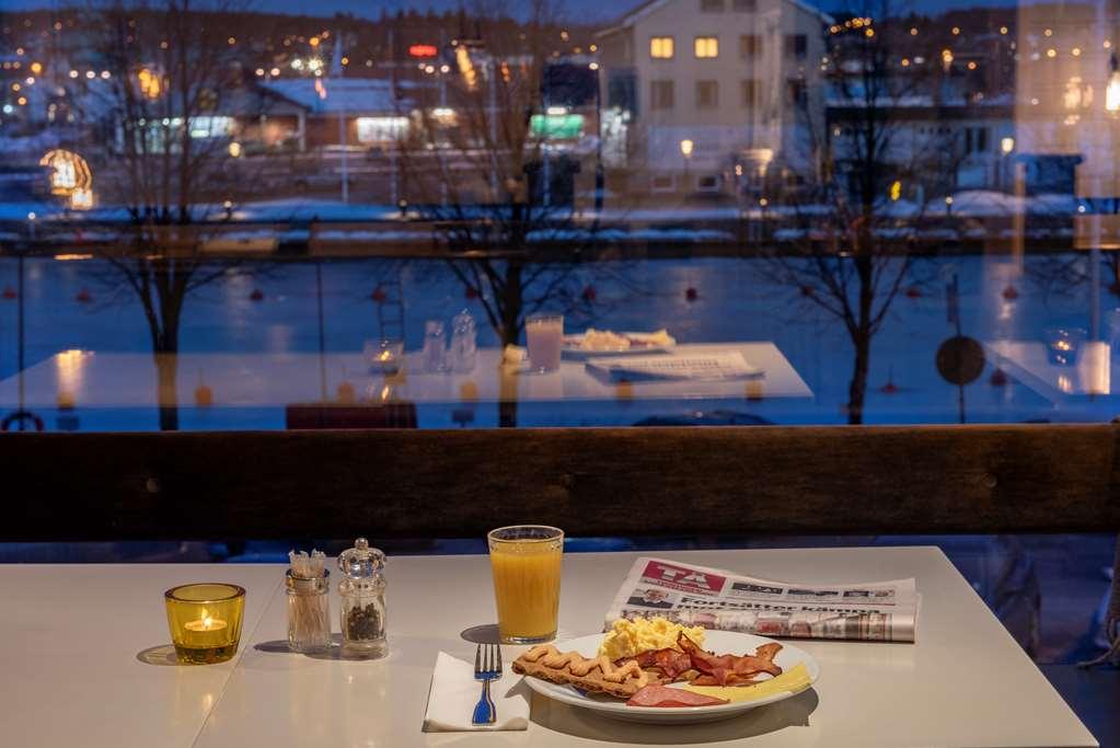 First Hotel Stadt แฮร์เนอซันด์ ร้านอาหาร รูปภาพ