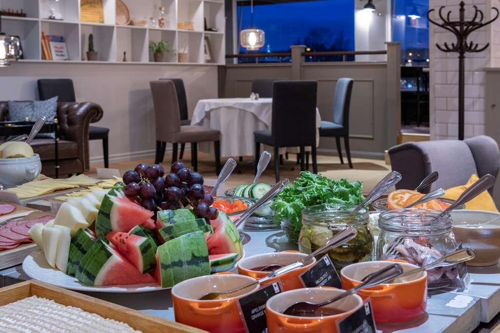 First Hotel Stadt แฮร์เนอซันด์ ร้านอาหาร รูปภาพ